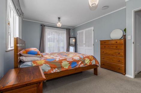 Photo of property in 53 Tiromoana Road, Raumati South, Paraparaumu, 5032