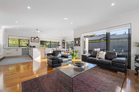 Photo of property in 4 Fern Lane, Whalers Gate, New Plymouth, 4310