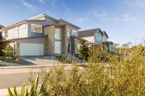 Photo of property in 14 Tauwaka Crescent, Riverhead, 0820