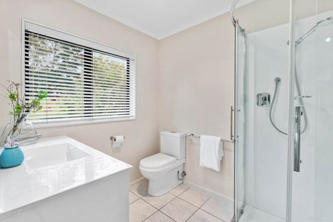 Photo of property in 45 Golfland Drive, Golflands, Auckland, 2013
