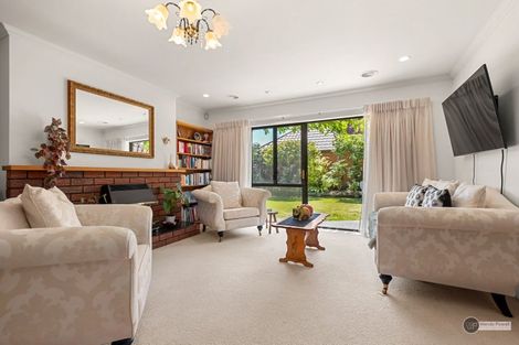 Photo of property in 29 Hinau Street, Woburn, Lower Hutt, 5011