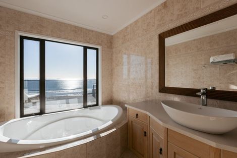 Photo of property in 171 Oceanbeach Road, Mount Maunganui, 3116