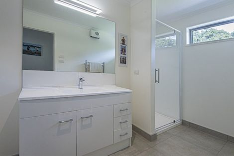 Photo of property in 4 Cornerstone Place, Te Kamo, Kamo, 0185