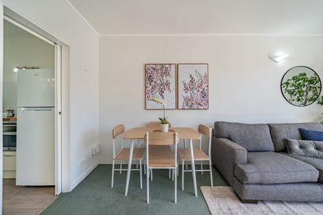 Photo of property in Hobson Court Flats, 64/70u Hobson Street, Thorndon, Wellington, 6011