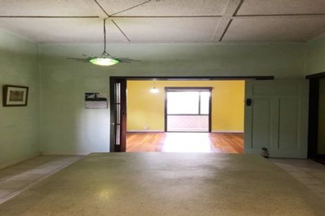 Photo of property in 16 Rimu Street, New Lynn, Auckland, 0600