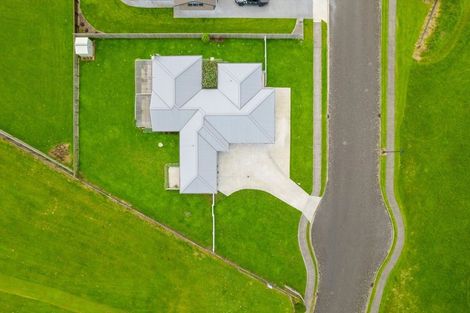 Photo of property in 2 Mercade Close, Stratford, 4332