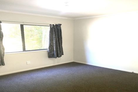 Photo of property in 10b Ted Gilberd Place, Newlands, Wellington, 6037