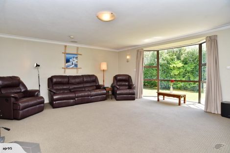 Photo of property in 11 Sunbeam Place, Halswell, Christchurch, 8025