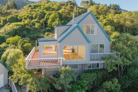 Photo of property in 10 Selwyn Parade, Lyttelton, 8082