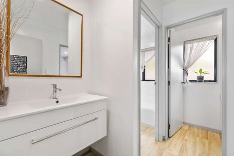 Photo of property in 16 O'sullivan Place, Waiuku, 2123