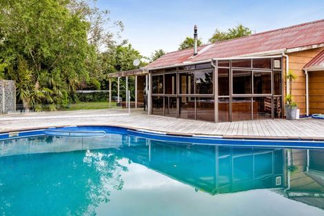 Photo of property in 2 Pikituroa Road, Normanby, Hawera, 4675