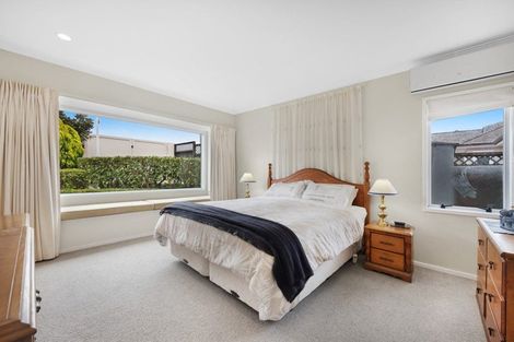 Photo of property in 33 Bleakhouse Road, Howick, Auckland, 2014
