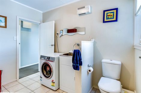 Photo of property in 37 Avondale Road, Taradale, Napier, 4112