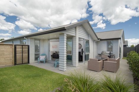 Photo of property in 2 Shannon Lane, Pyes Pa, Tauranga, 3112