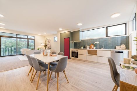 Photo of property in 52u7 Northland Road, Northland, Wellington, 6012