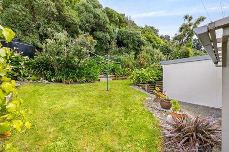 Photo of property in 16 Cathedral Road, Gore Bay, Cheviot, 7383