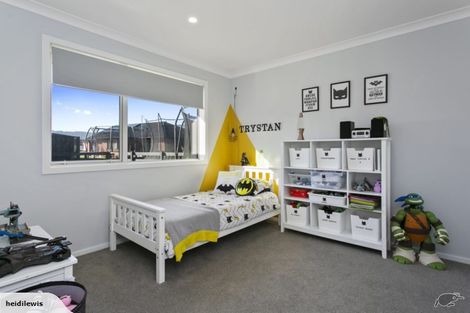 Photo of property in 32 Mike Smith Drive, Cambridge, 3434