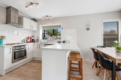 Photo of property in 1/11 Northwick Place, Hillcrest, Auckland, 0627