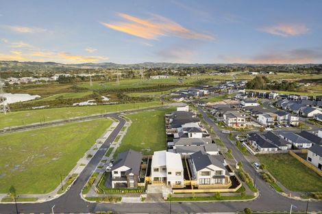 Photo of property in 80b Kahui Parade, Karaka, 2113