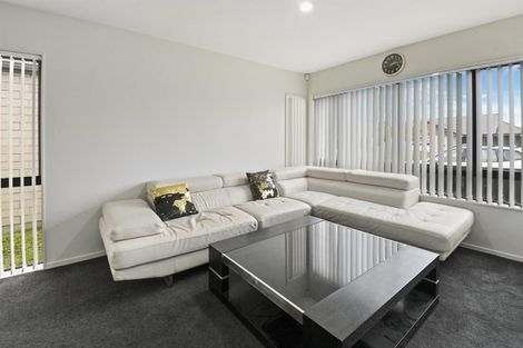 Photo of property in 27 Kotuku Crescent, Takanini, 2112