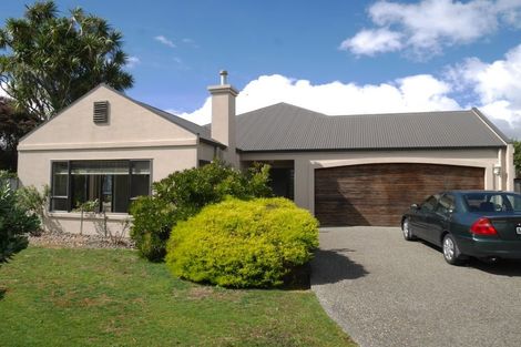 Photo of property in 8 Santa Teresa Court, Paraparaumu Beach, Paraparaumu, 5032