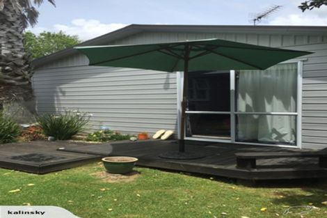 Photo of property in 3 Shanley Crescent, Waiuku, 2123