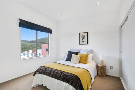 Photo of property in 56 Saddleback Grove, Karori, Wellington, 6012