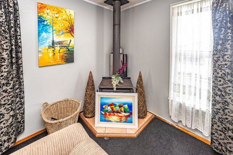 Photo of property in 34 Ruapehu Street, Castlecliff, Whanganui, 4501