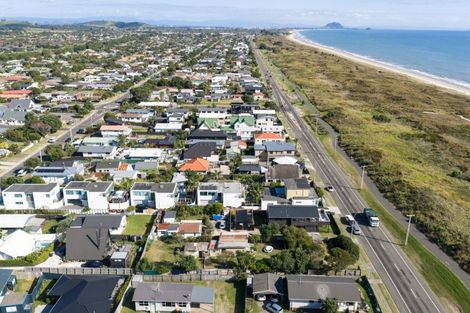 Photo of property in 808 Papamoa Beach Road, Papamoa Beach, Papamoa, 3118