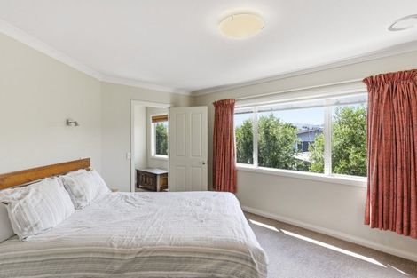 Photo of property in 10 Metzenthin Close, Raumati South, Paraparaumu, 5032