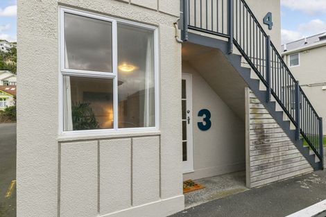 Photo of property in 127u3 Queens Drive, Lyall Bay, Wellington, 6022