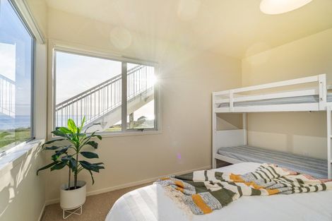 Photo of property in 92 Ocean Beach Road, Tairua, 3508