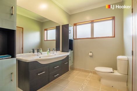 Photo of property in 28 Irwin Logan Drive, Mosgiel, 9024