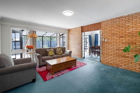 Photo of property in 32 Bucknell Street, Sockburn, Christchurch, 8042