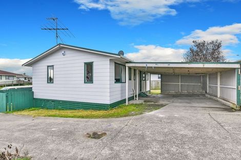Photo of property in 2a Jack Farrell Place, Papakura, 2110