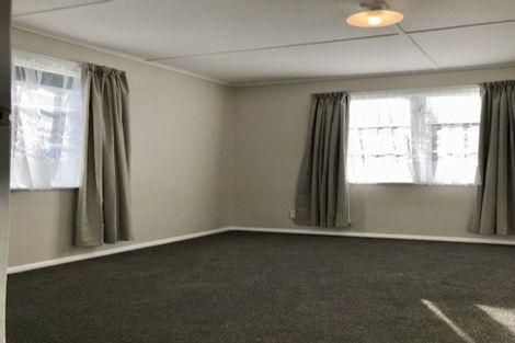 Photo of property in 92 Kowhai Street, Naenae, Lower Hutt, 5011