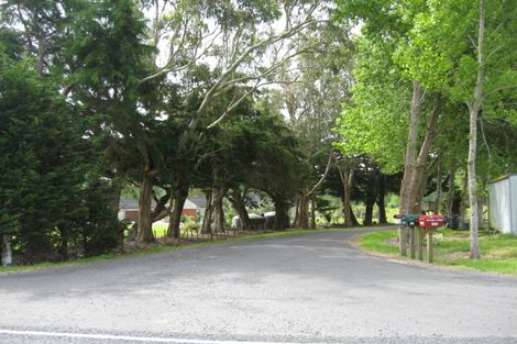 Photo of property in 820 Old North Road, Waimauku, 0882