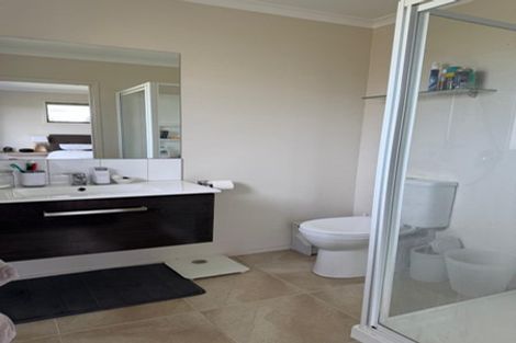 Photo of property in 213 Kimihia Road, Huntly, 3771