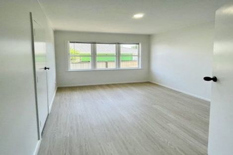 Photo of property in 104 Edmonton Road, Henderson, Auckland, 0612