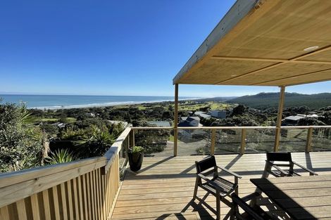 Photo of property in 91 Domain Crescent, Muriwai, Waimauku, 0881