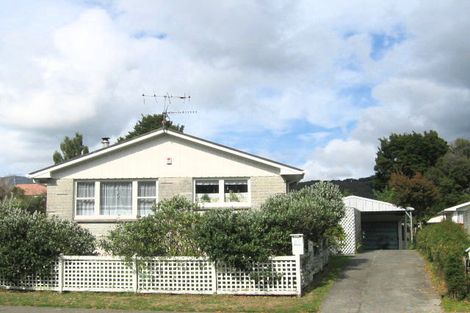 Photo of property in 86f2- Clouston Park Road, Clouston Park, Upper Hutt, 5018
