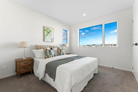 Photo of property in 36 Baumea Rise, Massey, Auckland, 0614