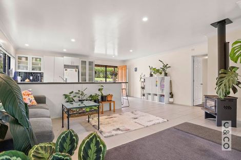 Photo of property in 832 Old North Road, Waimauku, 0882