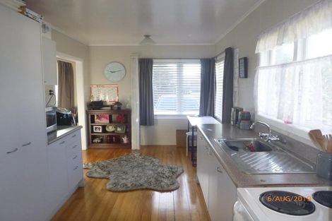 Photo of property in 620a Te Atatu Road, Te Atatu Peninsula, Auckland, 0610