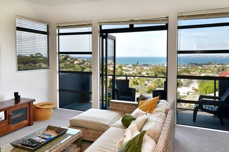 Photo of property in 15 Maire Road, Orewa, 0931