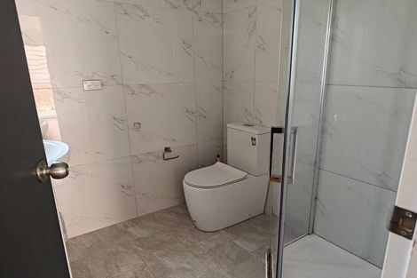 Photo of property in 15 Swan Crescent, Pakuranga, Auckland, 2010