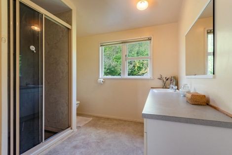 Photo of property in 43 Kotare Street, Waikanae, 5036