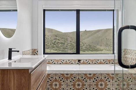 Photo of property in 2 Judare Drive, Lowburn, Cromwell, 9384