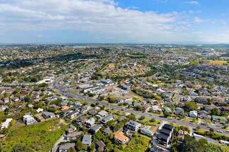 Photo of property in 899a East Coast Road, Northcross, Auckland, 0632