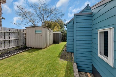 Photo of property in 31 Shearwater Street, One Tree Point, 0118